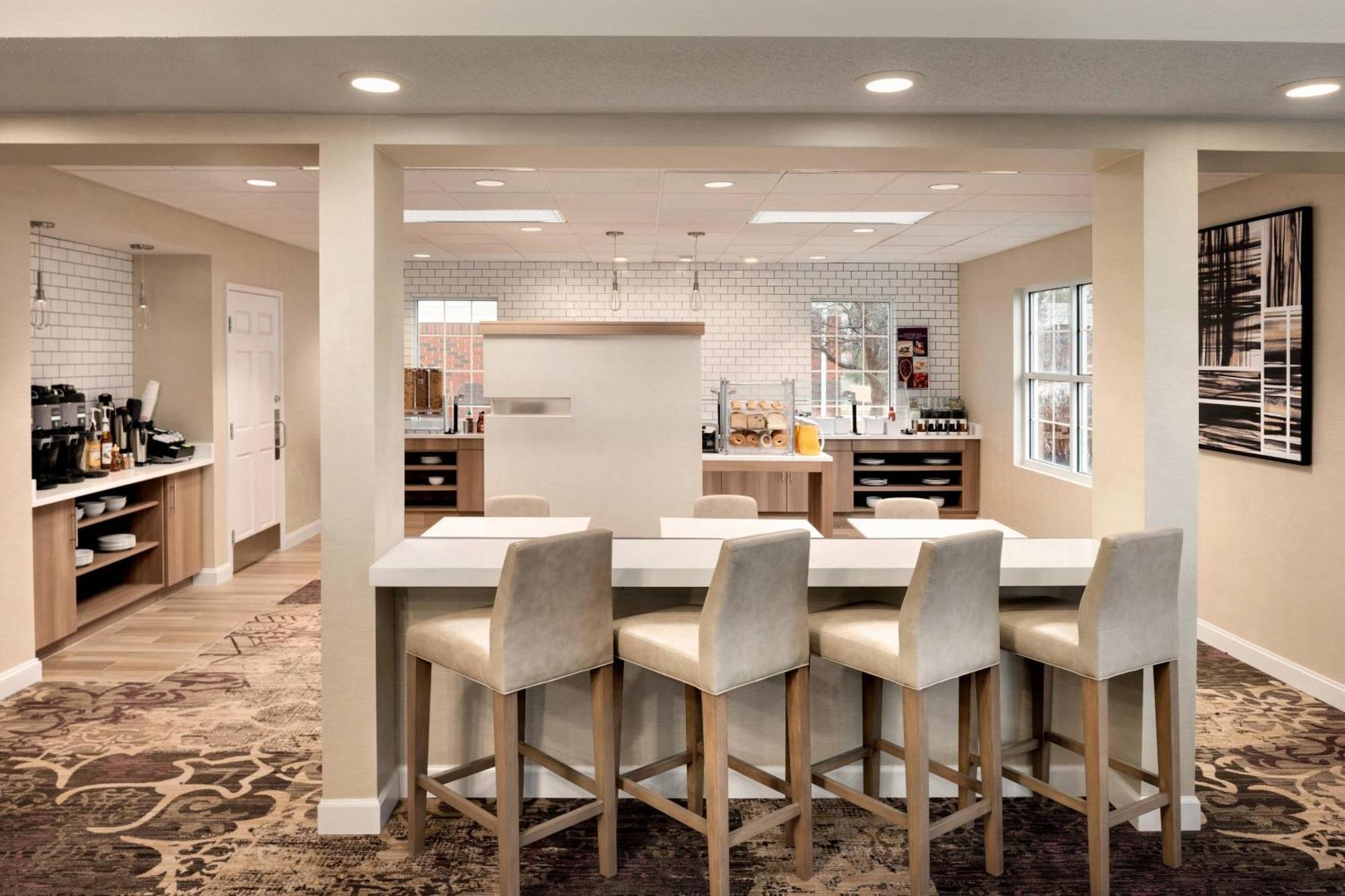 Residence Inn By Marriott West Springfield Eksteriør billede